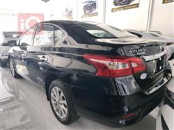 نيسان سيلفي